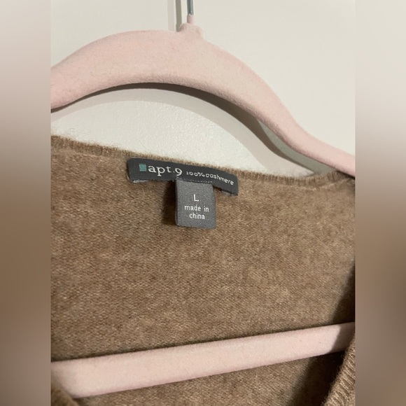 100% Cashmere Apt 9 Sweater with Argyle print Brown Beige White Tan - Picture 2 of 3